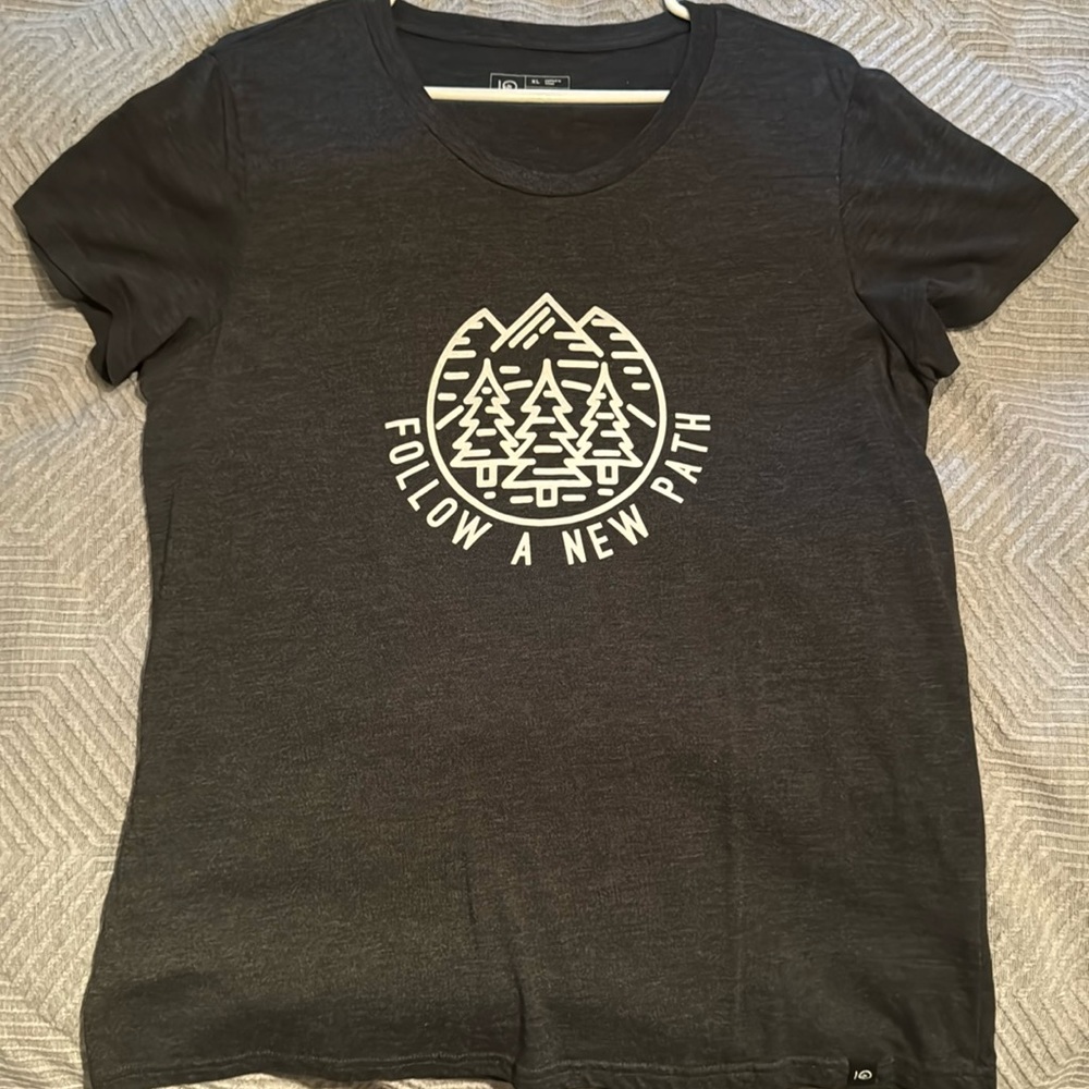 NWOT Women's tee "follow a new path"